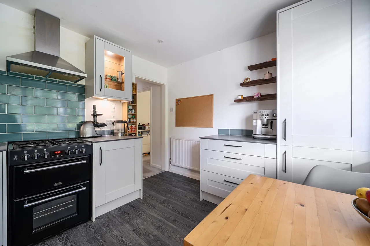 Lloyd Court, Pinner, HA5, photo 14