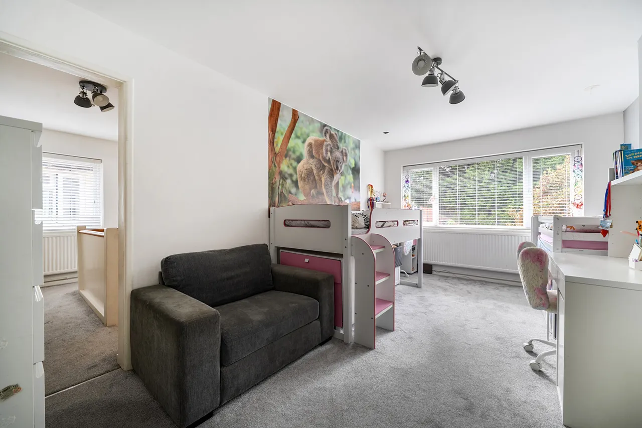 Lloyd Court, Pinner, HA5, photo 9