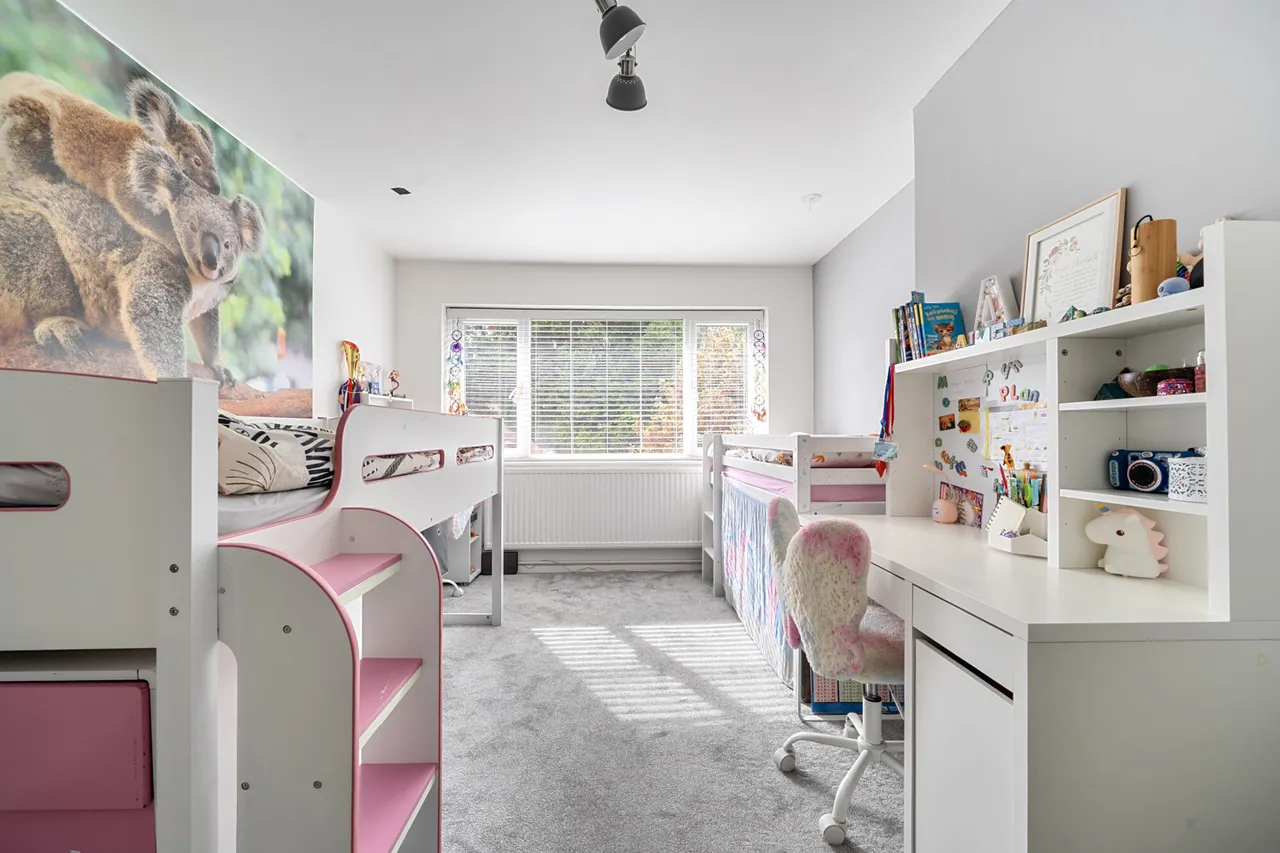 Lloyd Court, Pinner, HA5, photo 8