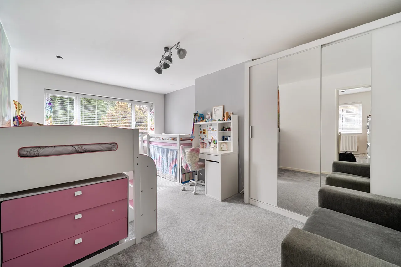 Lloyd Court, Pinner, HA5, photo 15