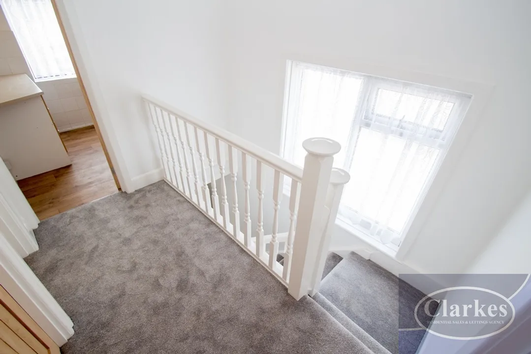 Columbia Road, Ensbury Park, photo 11