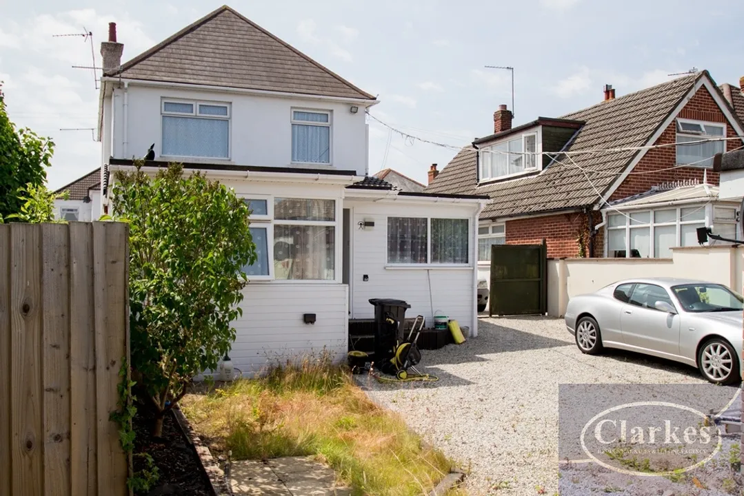 Columbia Road, Ensbury Park, photo 14