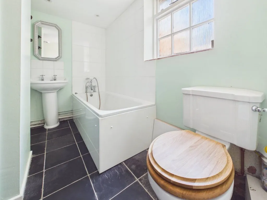 High Street, Baldock, SG7, photo 12