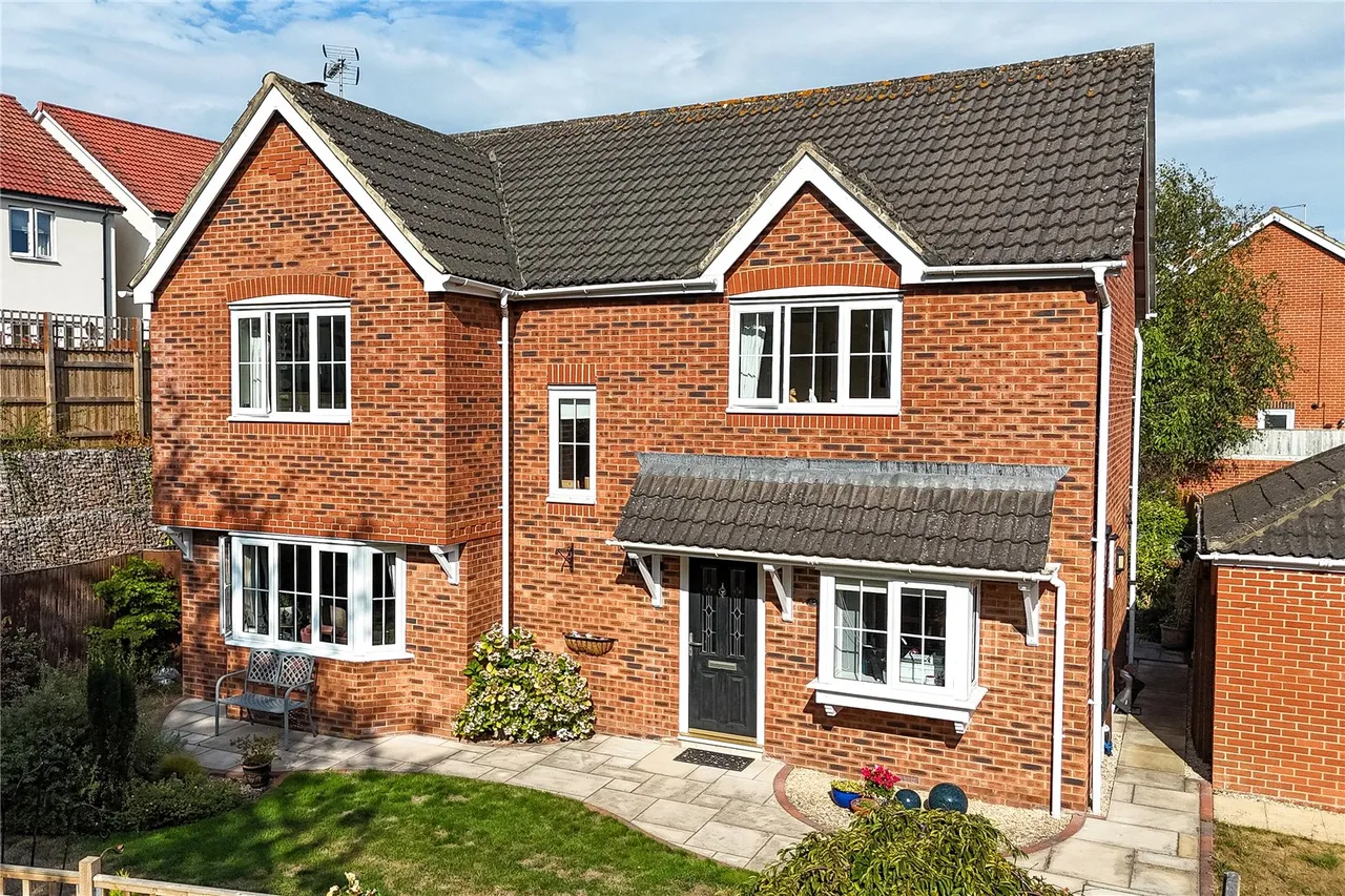 4 bed house for sale, Westbury