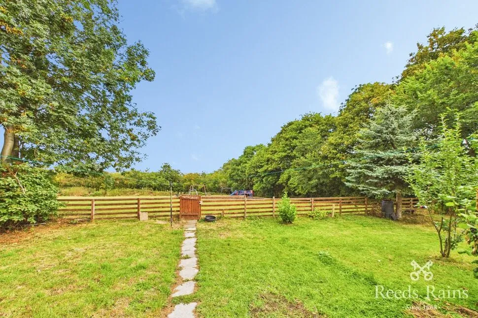 Whitechapel Grove, Scholes, West Yorkshire, BD19, photo 11