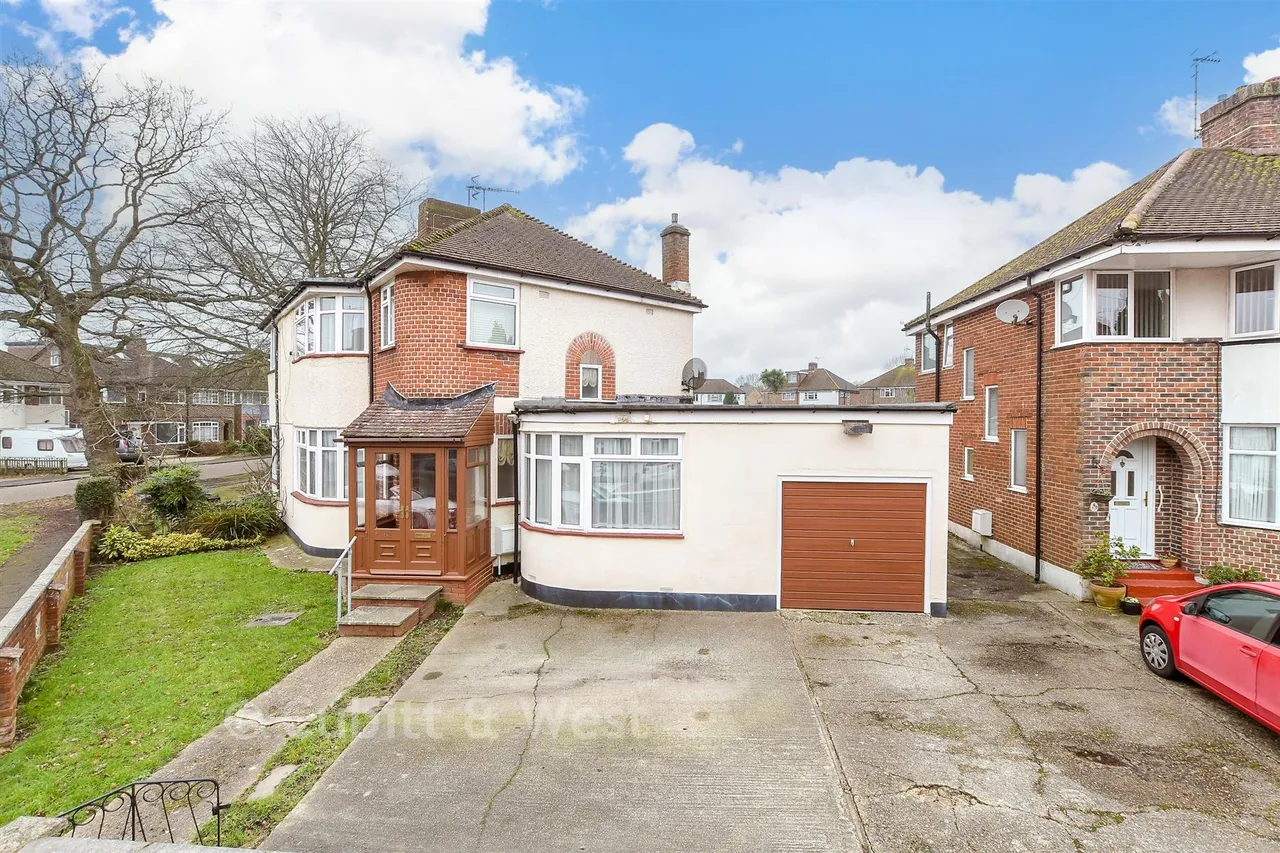 Orchard Way, Reigate, RH2, photo 16