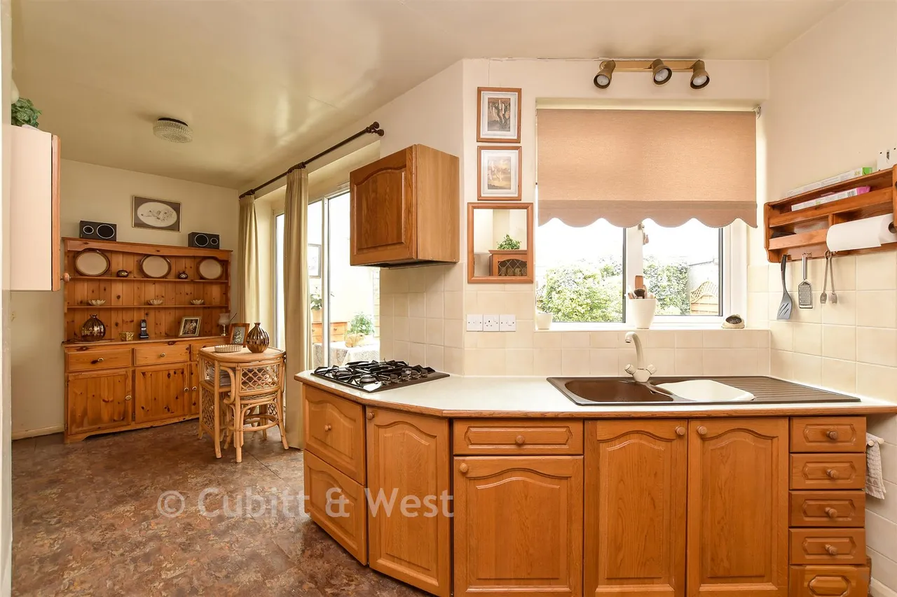 Orchard Way, Reigate, RH2, photo 7
