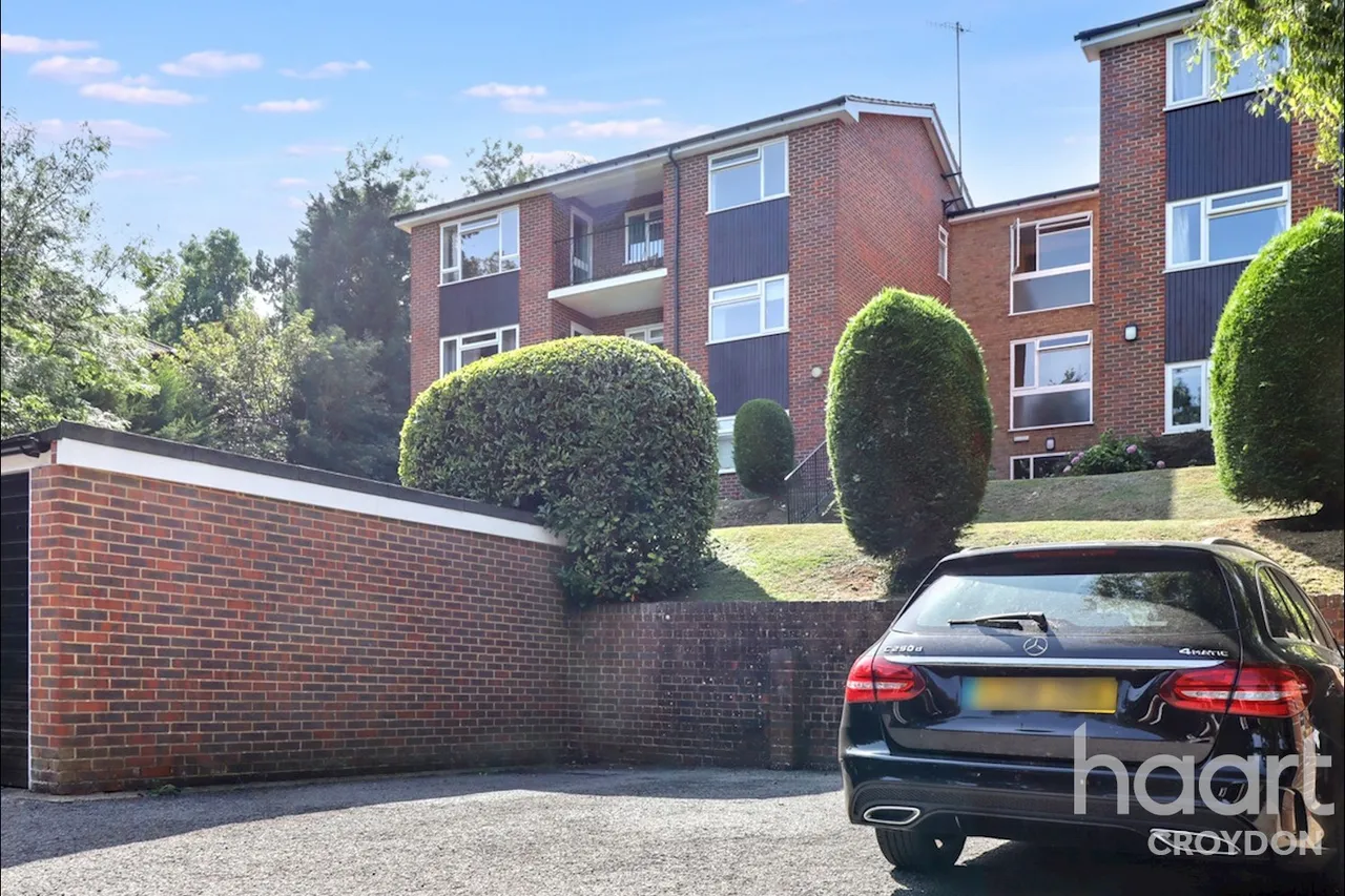 Park Road, Kenley, CR8, photo 13