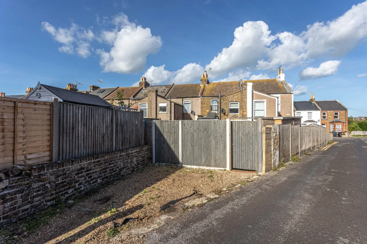 Byron Avenue, Margate, CT9, photo 13