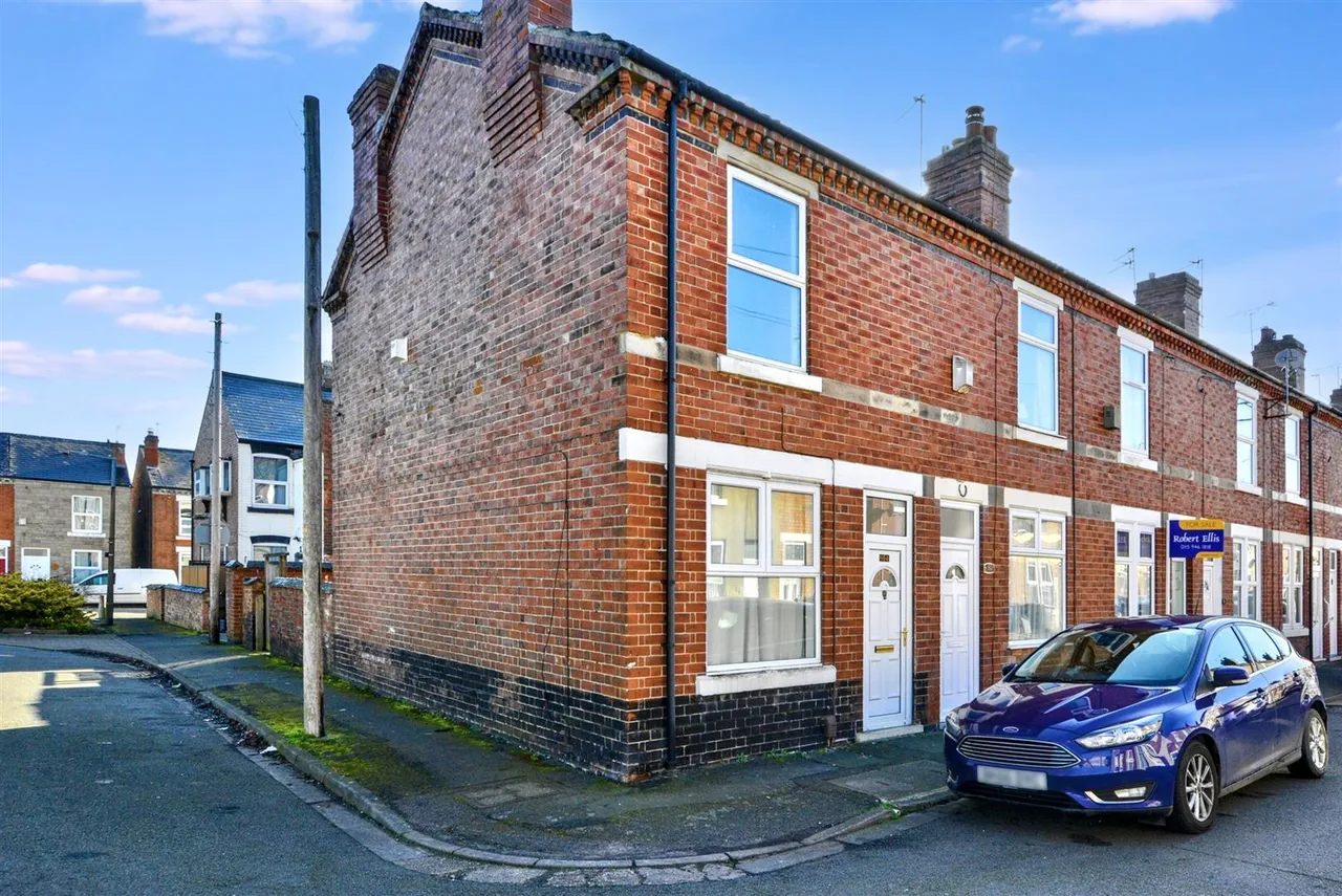 2 bed house to rent, Hamilton Road, Long Eaton, NG10