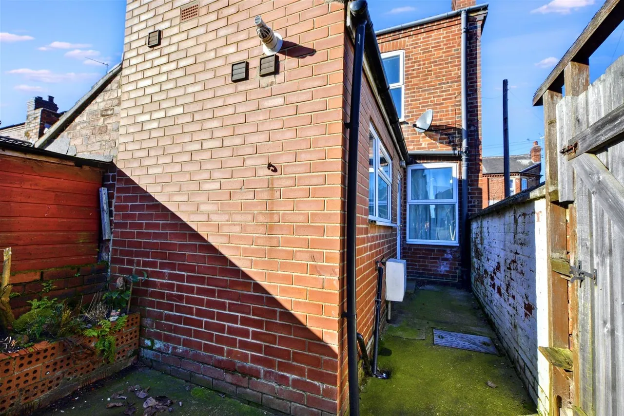 Hamilton Road, Long Eaton, NG10, photo 9