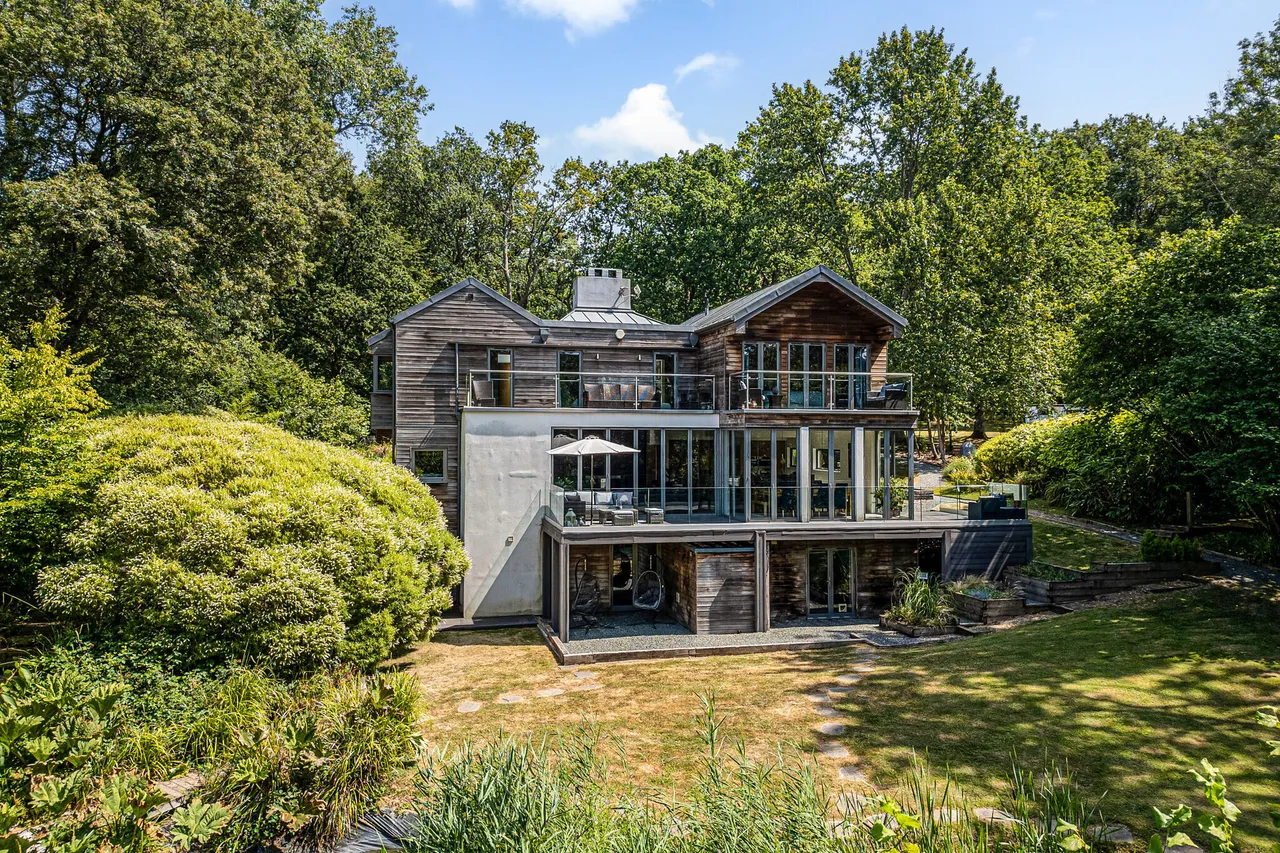 6 bed house for sale — Vann Lake Road, Ockley, RH5