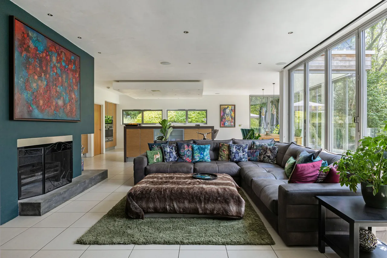 Vann Lake Road, Ockley, RH5, photo 10