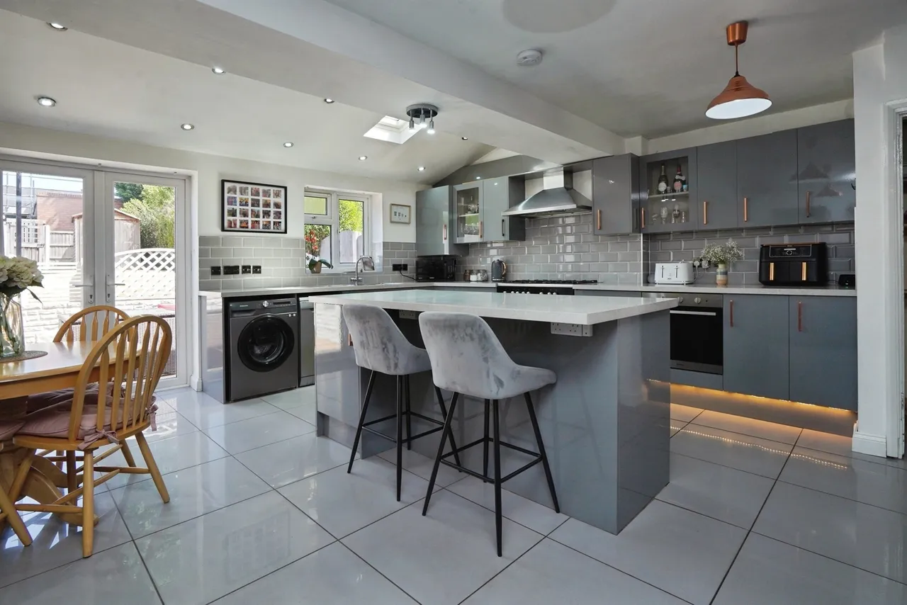 2 bed house for sale — Rosecroft Drive, Nottingham