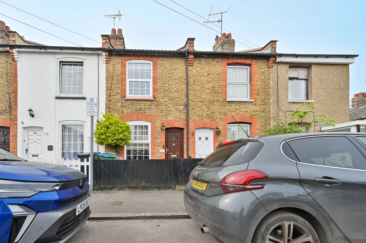 2 bed house for sale — 61 Pretoria Road, Watford