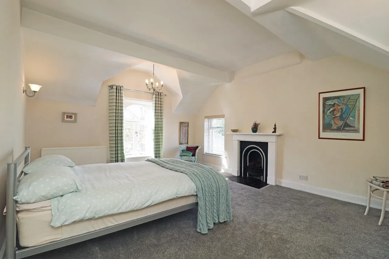 Groby Road, Altrincham, Cheshire WA14 2BJ, photo 10