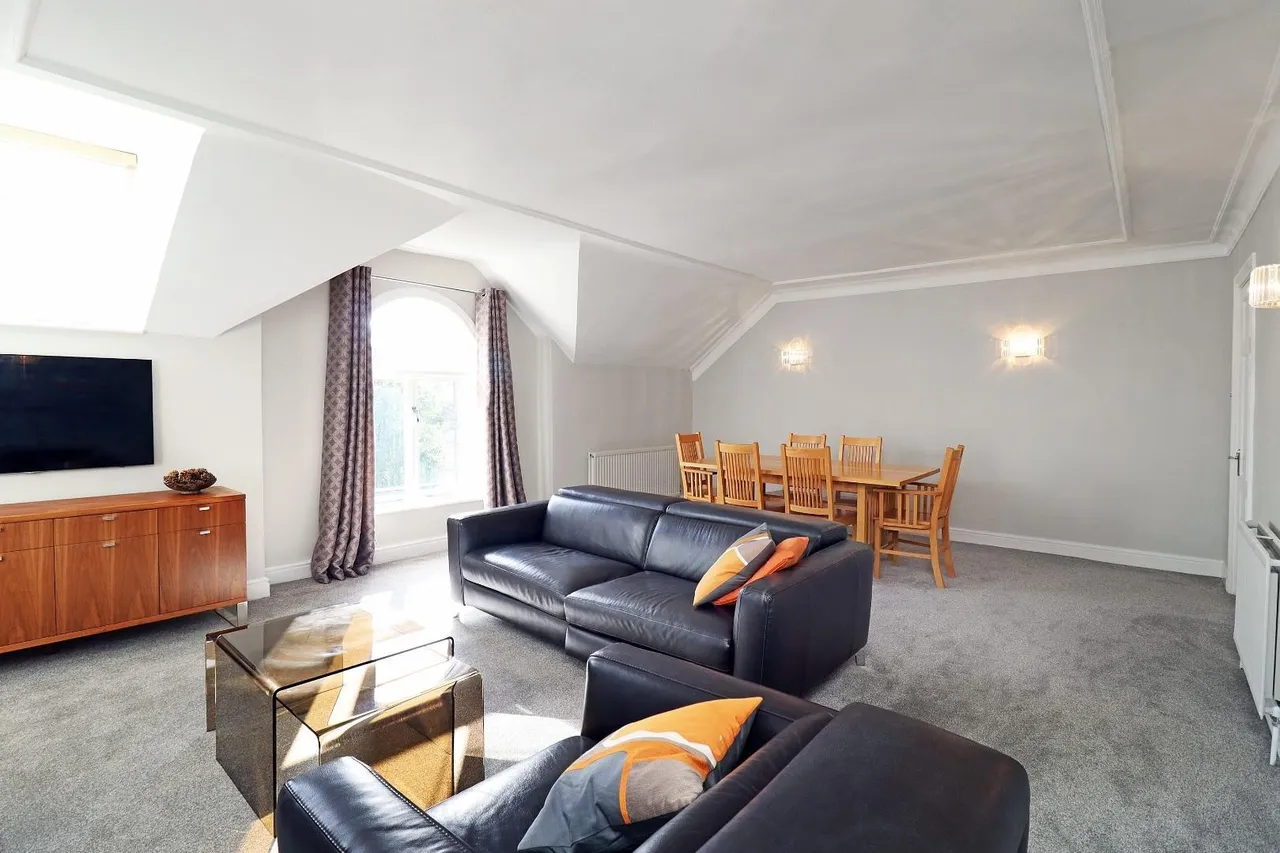Groby Road, Altrincham, Cheshire WA14 2BJ, photo 5