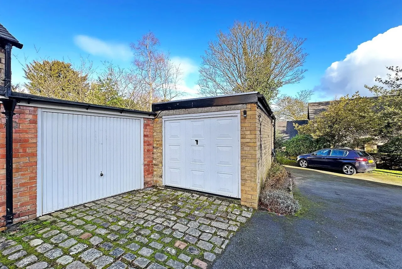 Groby Road, Altrincham, Cheshire WA14 2BJ, photo 13