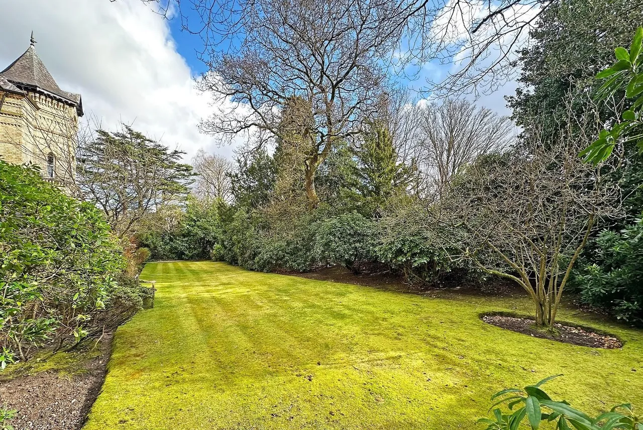Groby Road, Altrincham, Cheshire WA14 2BJ, photo 8
