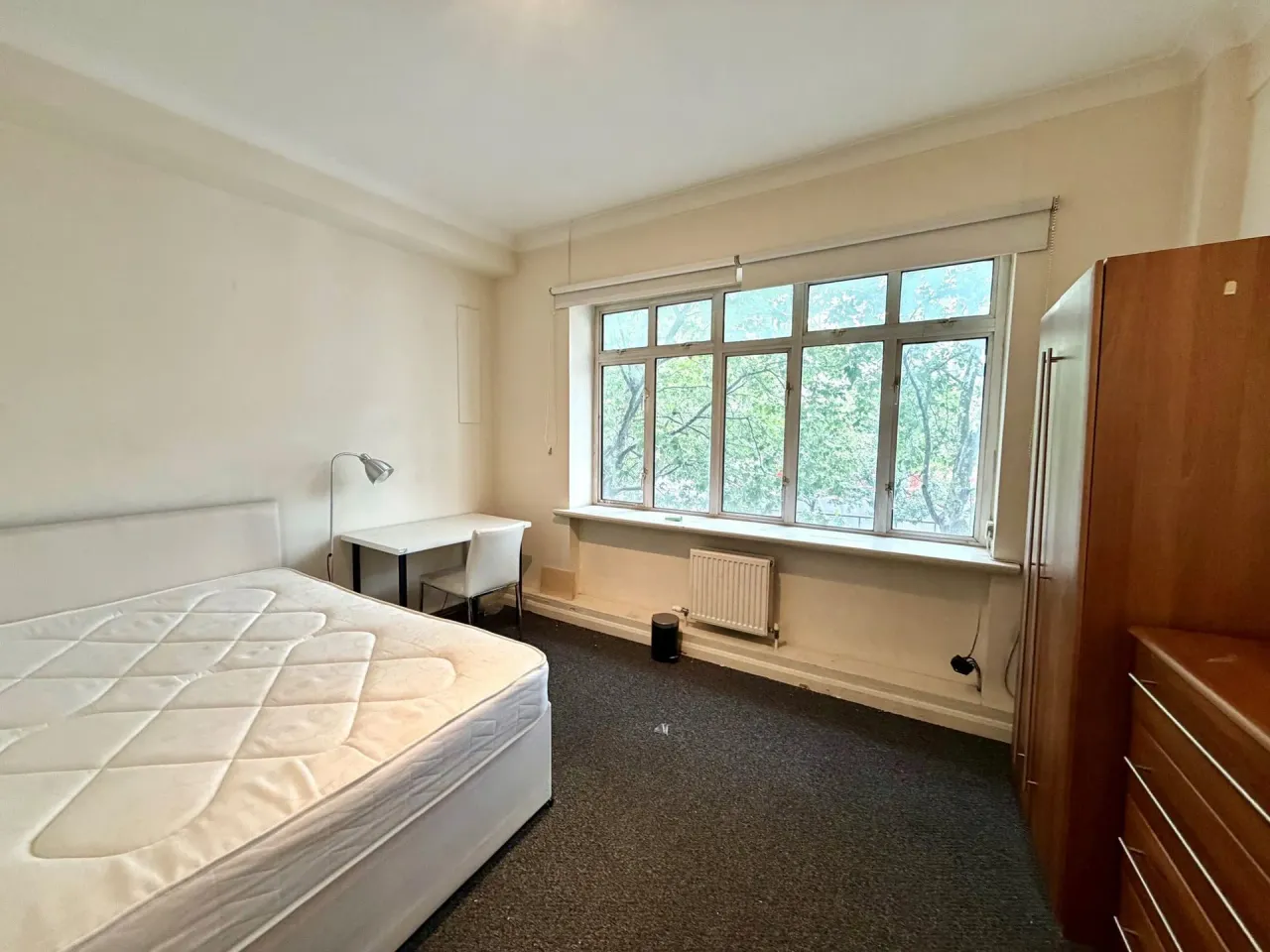 Euston Road, London, NW1, photo 6