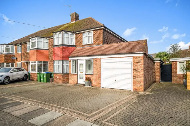 4 bed property for sale — Princes Close, 65 Princes Close Sidcup Greater London Sidcup, SIDCUP, Kent, DA144RH