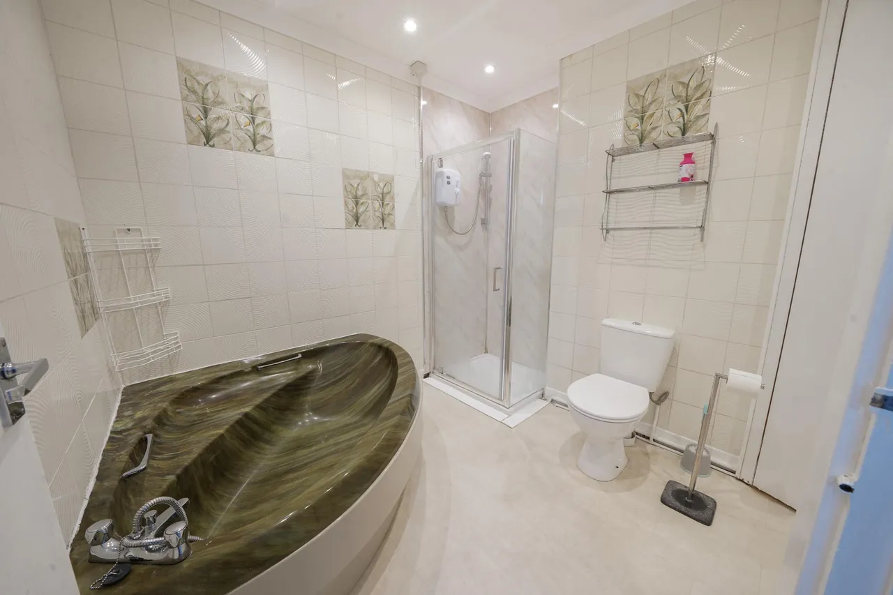 St. Helens Avenue, Swansea, SA1, photo 15