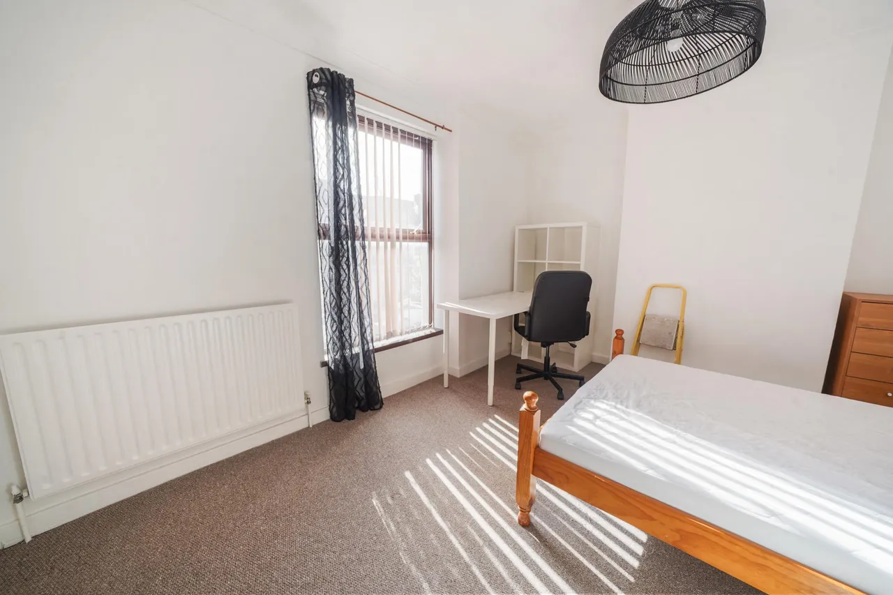 St. Helens Avenue, Swansea, SA1, photo 12