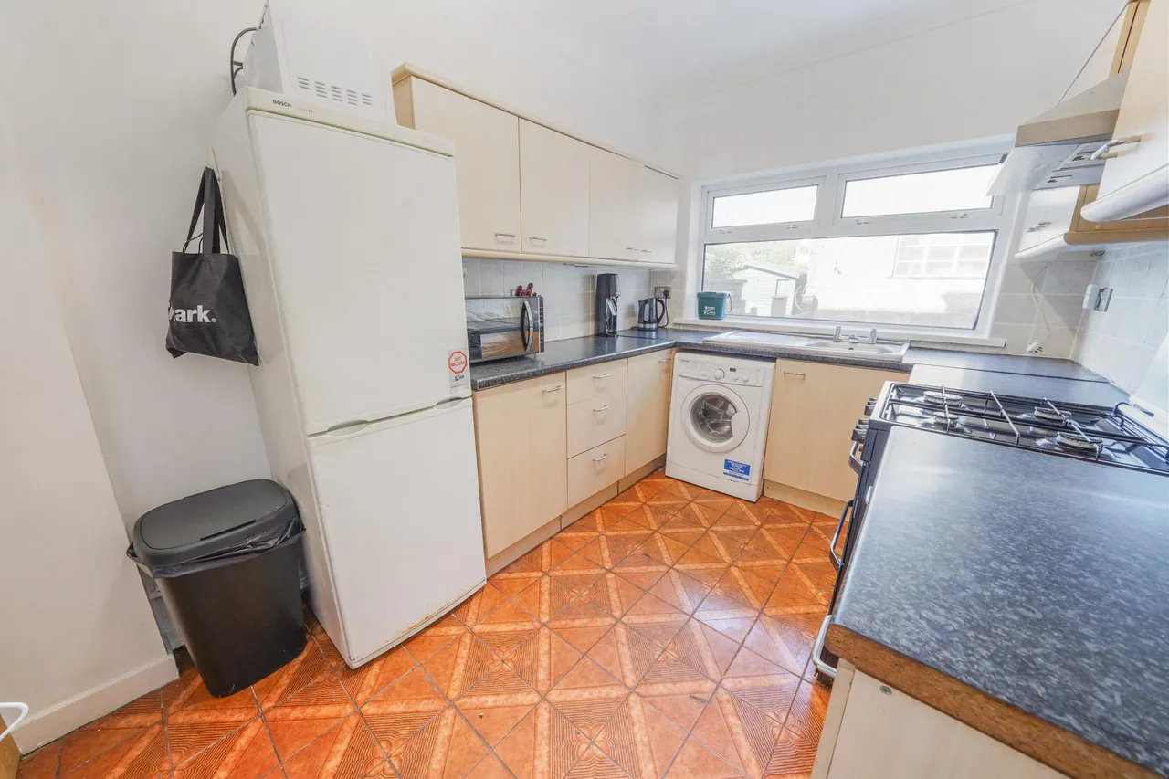 St. Helens Avenue, Swansea, SA1, photo 8