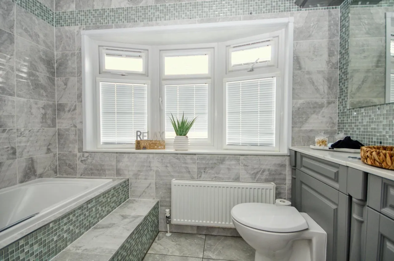 Grange Road, Bursledon, Southampton, SO31 8GD, photo 11