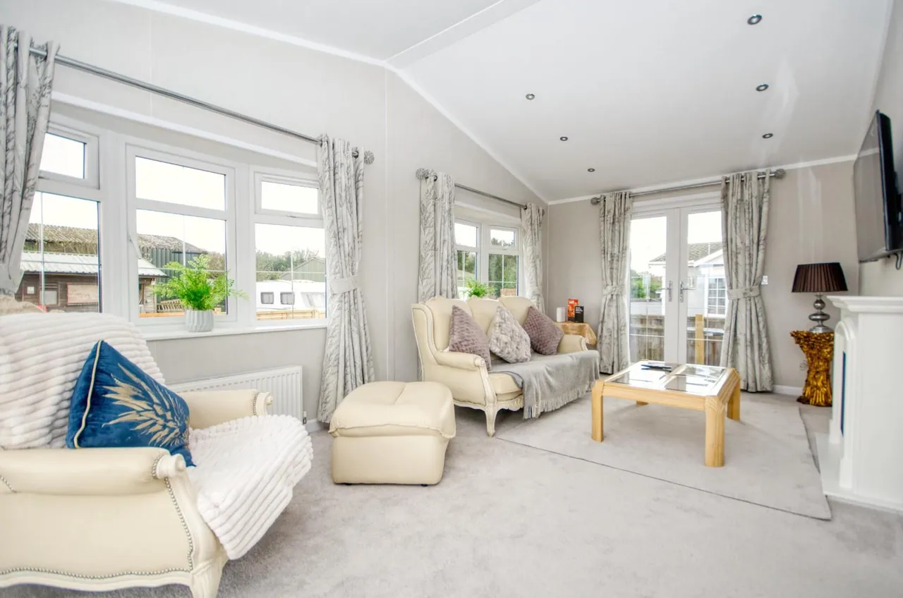 Grange Road, Bursledon, Southampton, SO31 8GD, photo 2