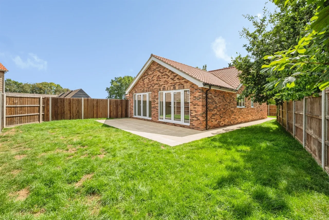 Sutton Crescent, Freethorpe, NR13, photo 16