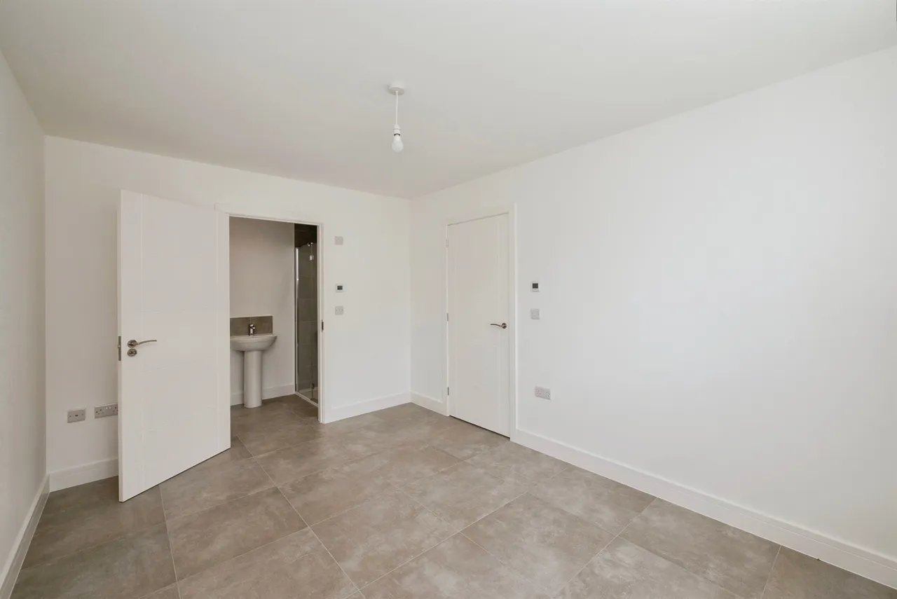 Sutton Crescent, Freethorpe, NR13, photo 10