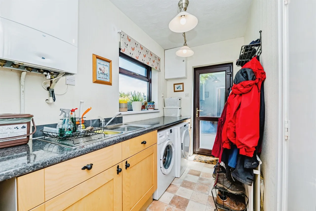 Flatholme Way, Porthcawl, CF36, photo 17