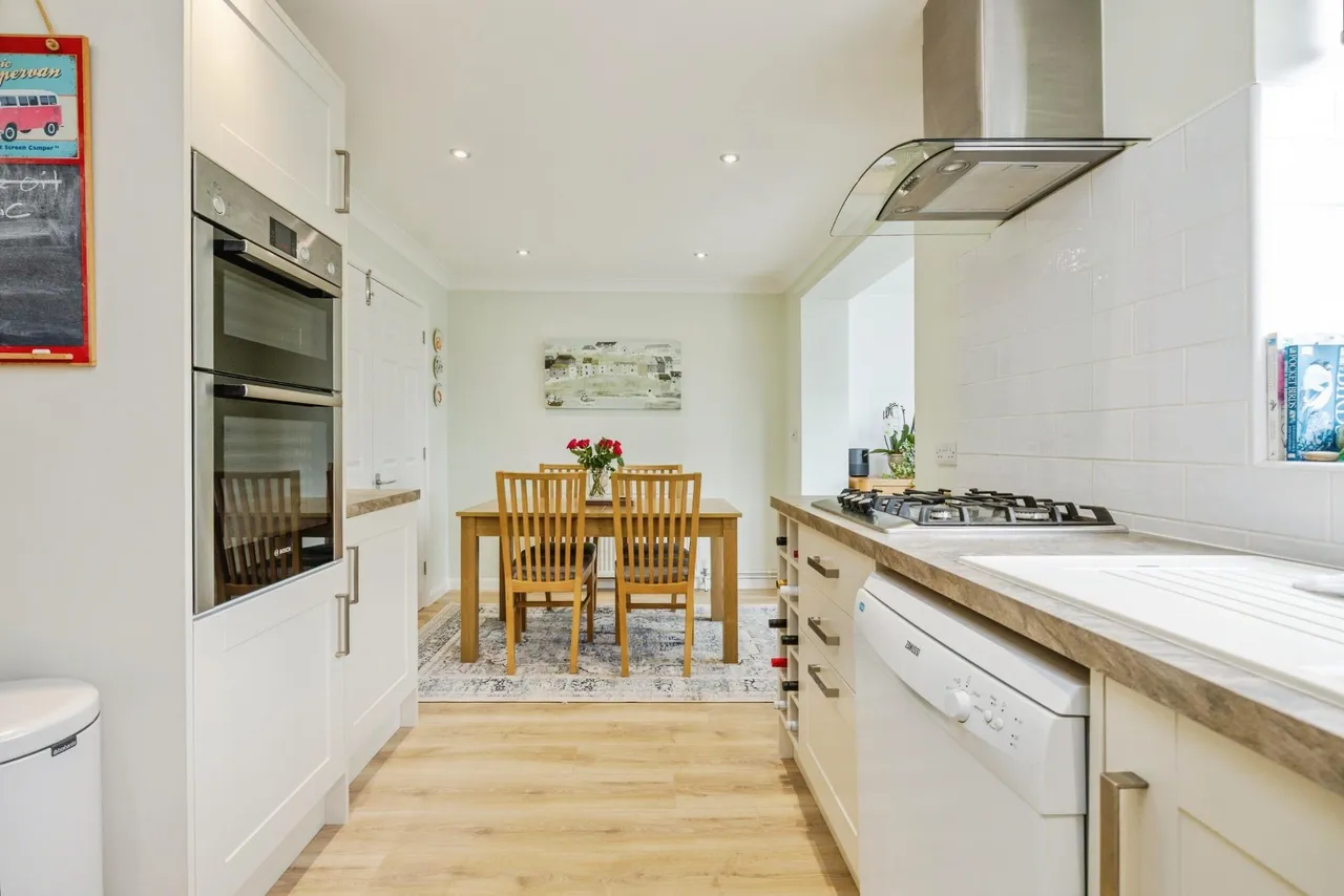 Lincoln Road, Dunholme, LN2, photo 5