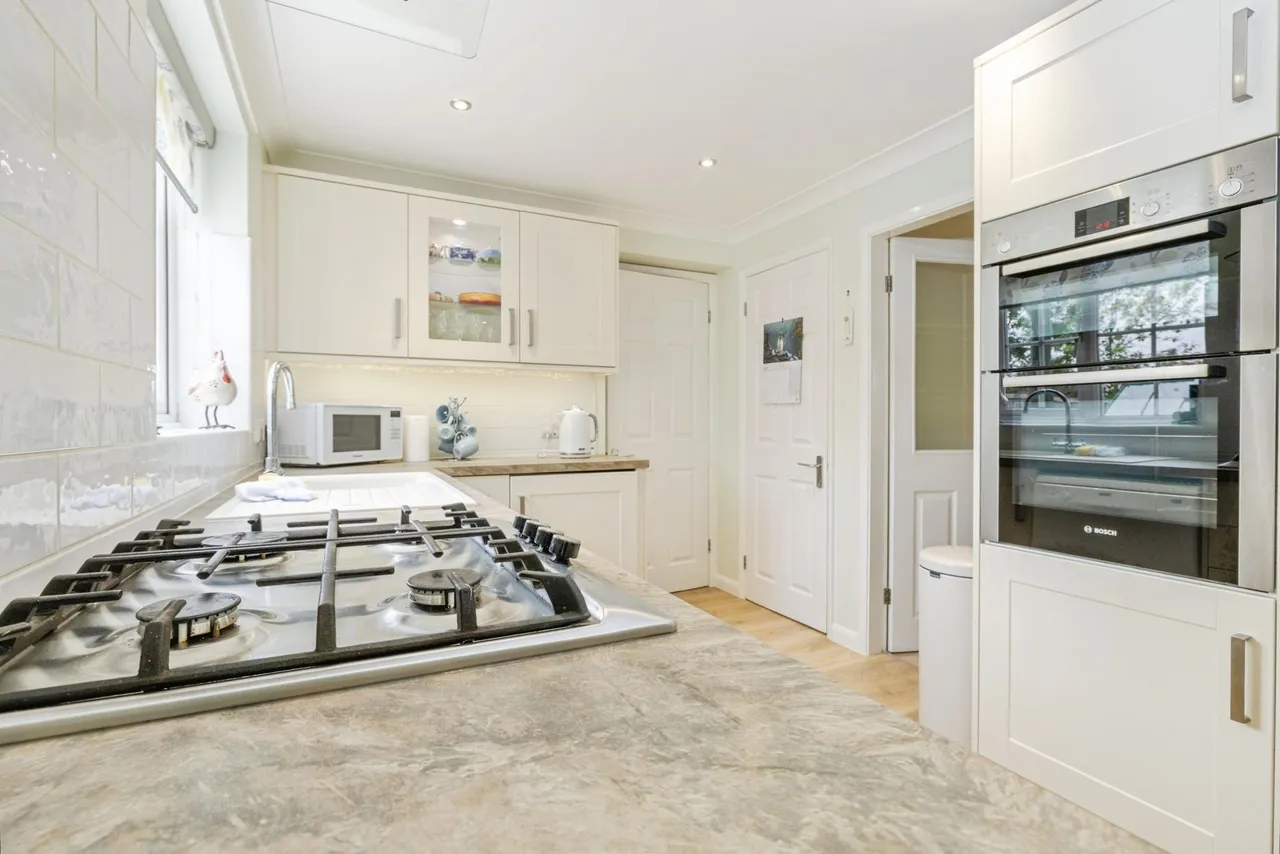 Lincoln Road, Dunholme, LN2, photo 6