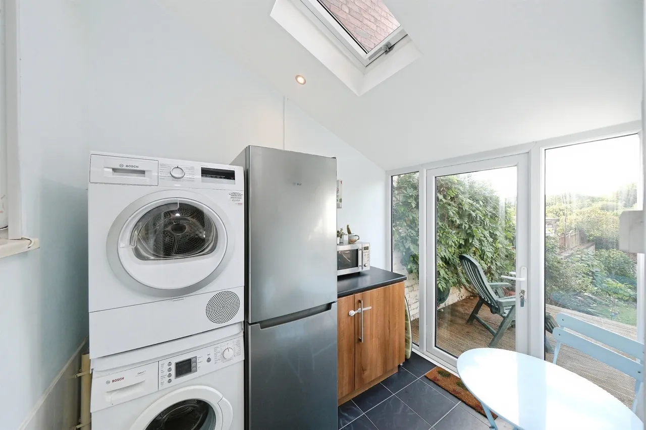 Lower Grove Road, Chesterfield, S40, photo 9