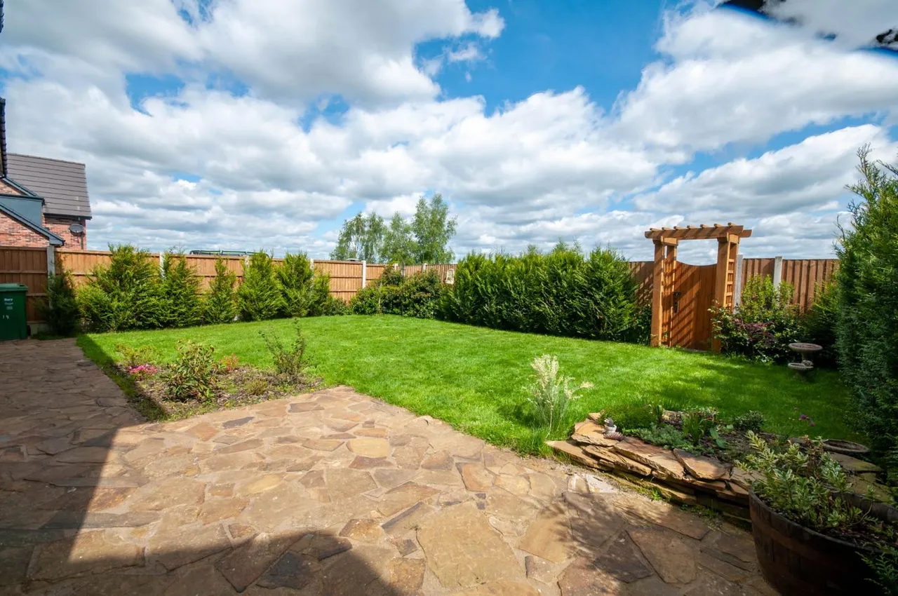 Holcombe Grove, Radcliffe, Manchester, M26 1SE, photo 18