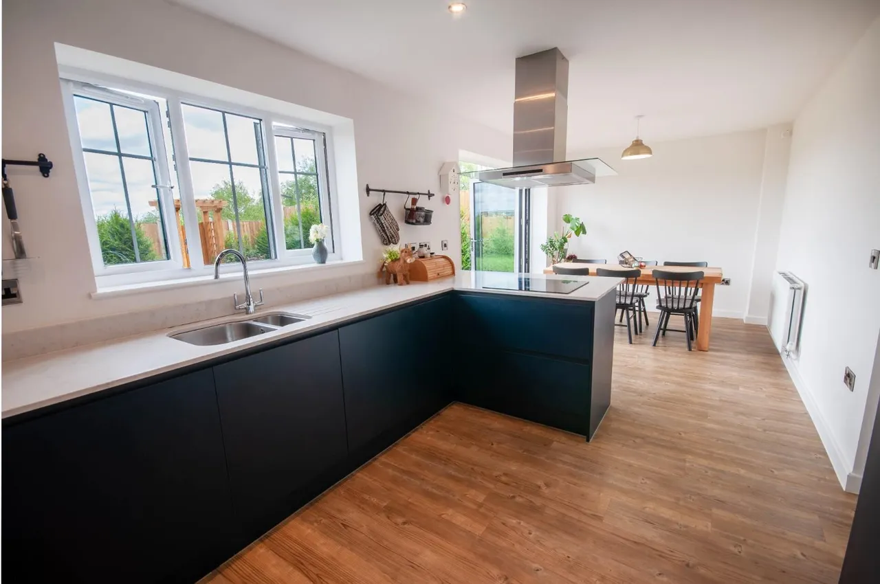 Holcombe Grove, Radcliffe, Manchester, M26 1SE, photo 5