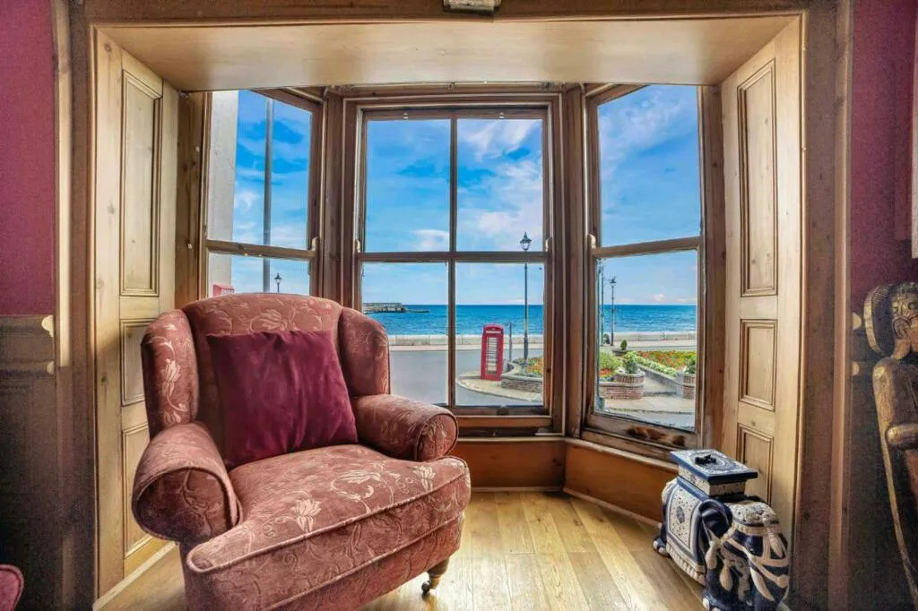 2 bed house for sale — Beach Street, Deal, CT14
