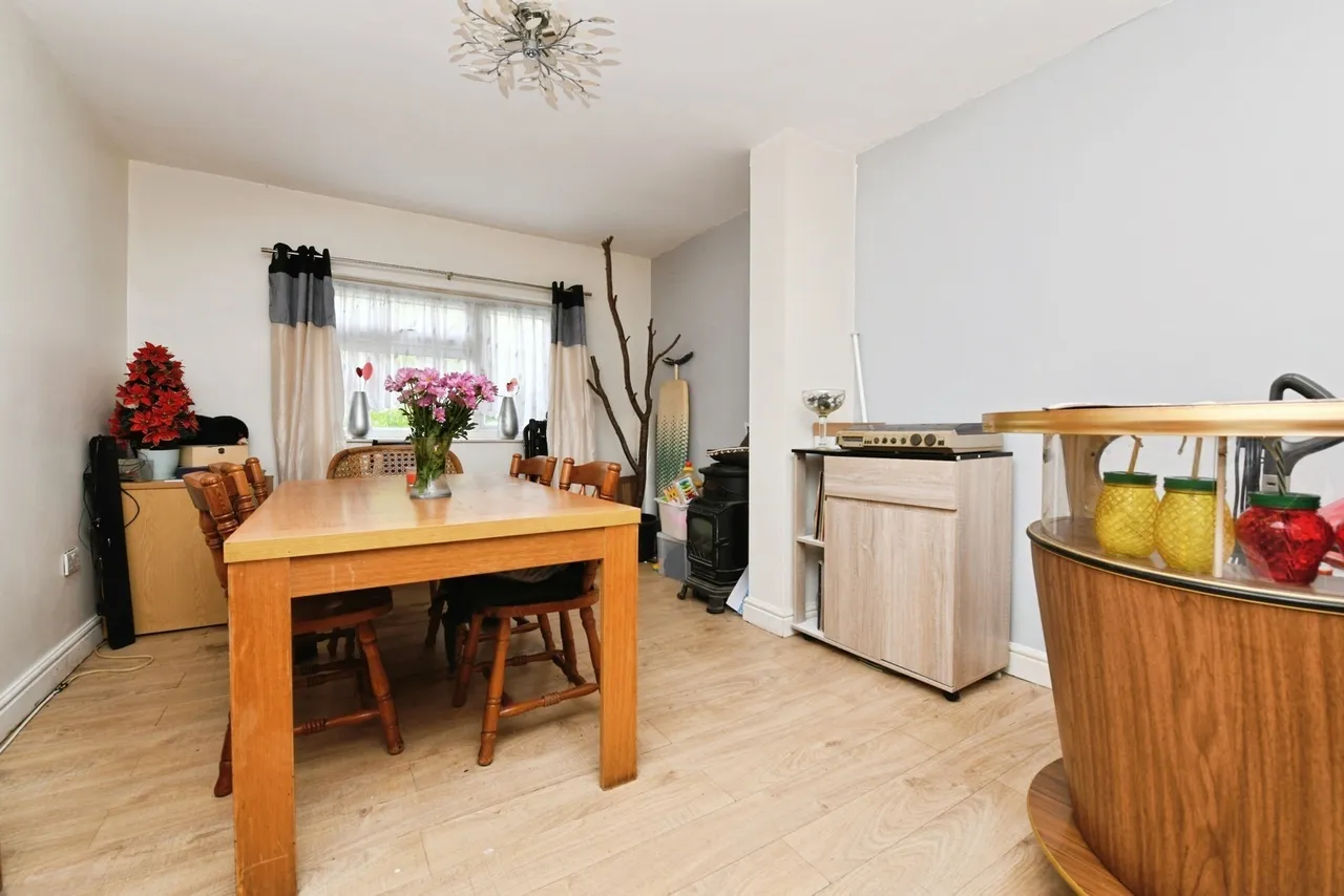 Weaverhead Close, Thaxted, Dunmow, Essex, CM6, photo 7