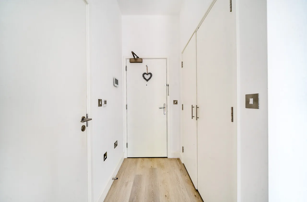 Catteshall Lane, Godalming, GU7, photo 8