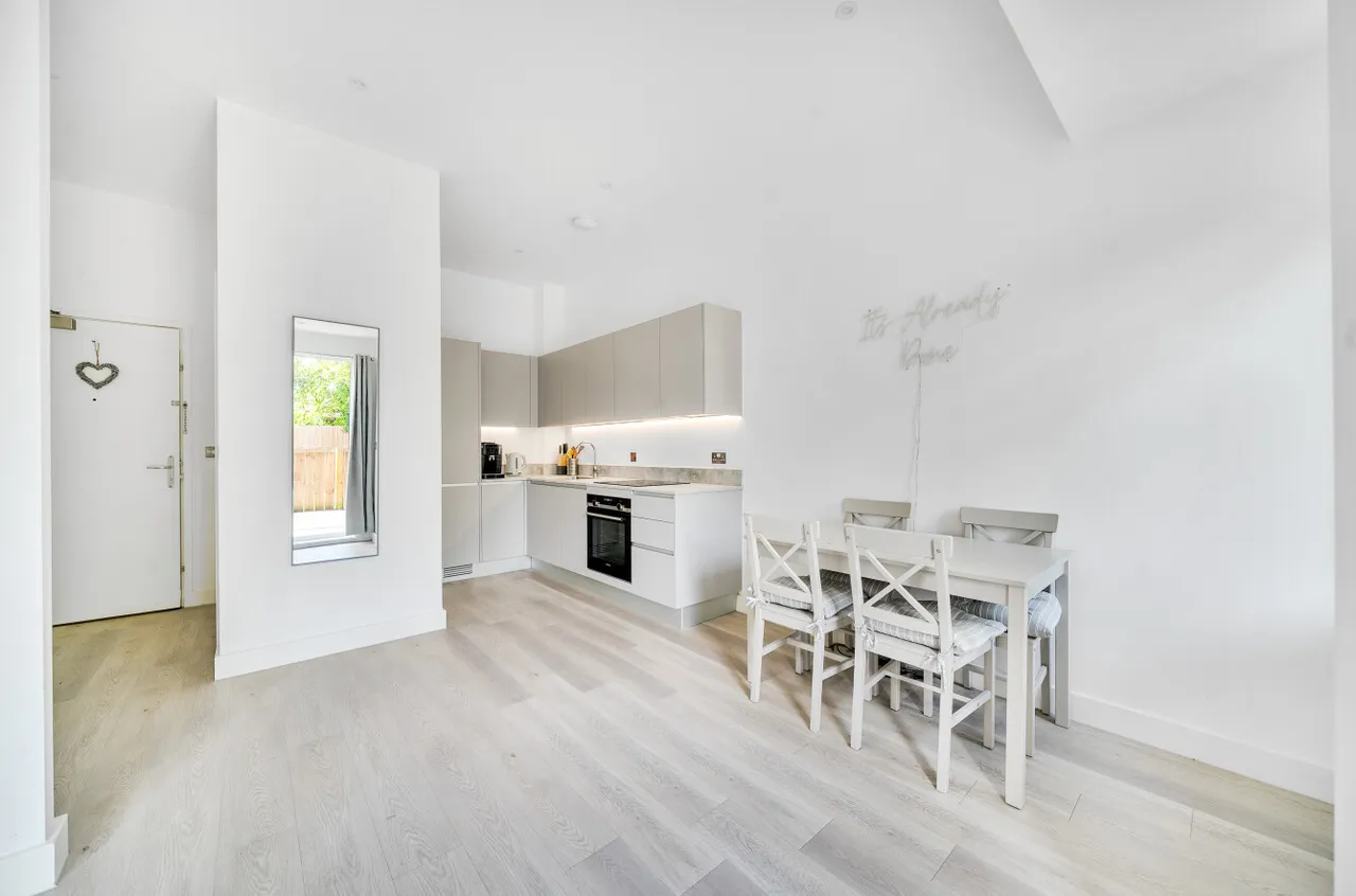 Catteshall Lane, Godalming, GU7, photo 6