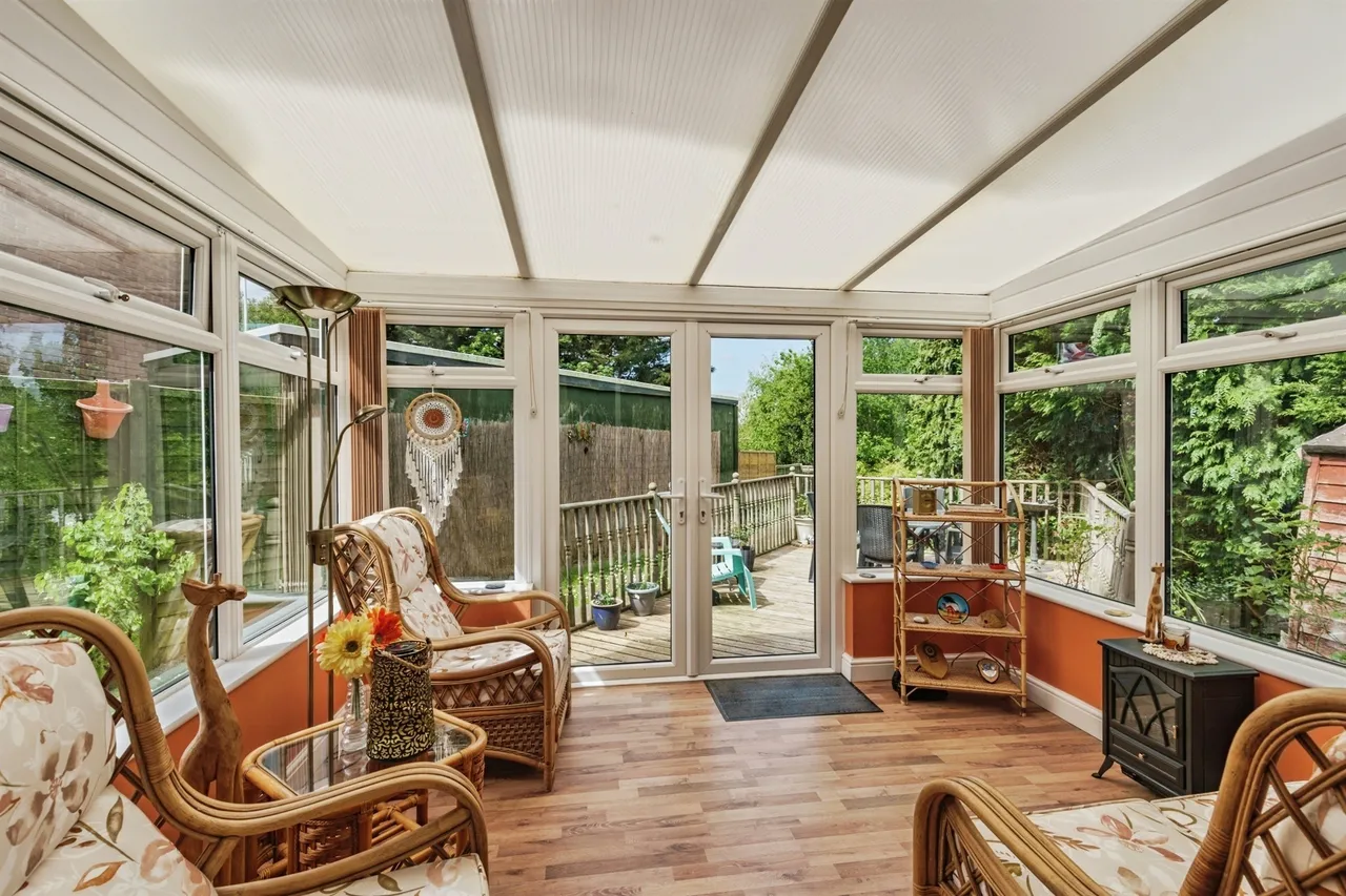 Vale Close, Seaford, photo 3