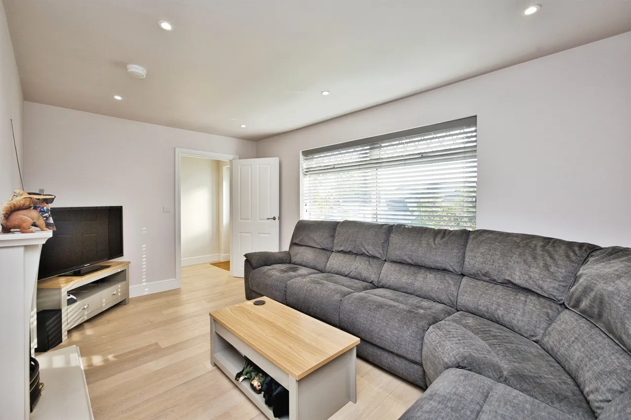 Blenheim Road, Yeovil, BA21, photo 4
