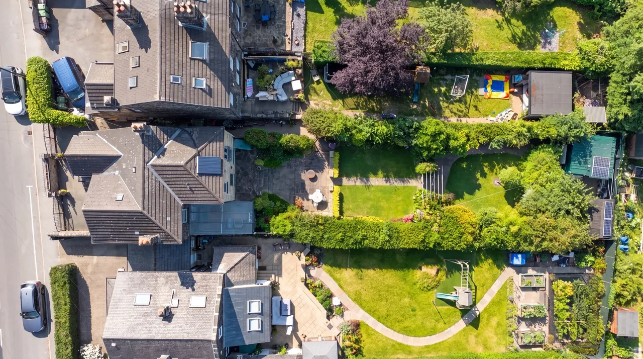 Broadgate Lane, Horsforth, LS18, photo 35