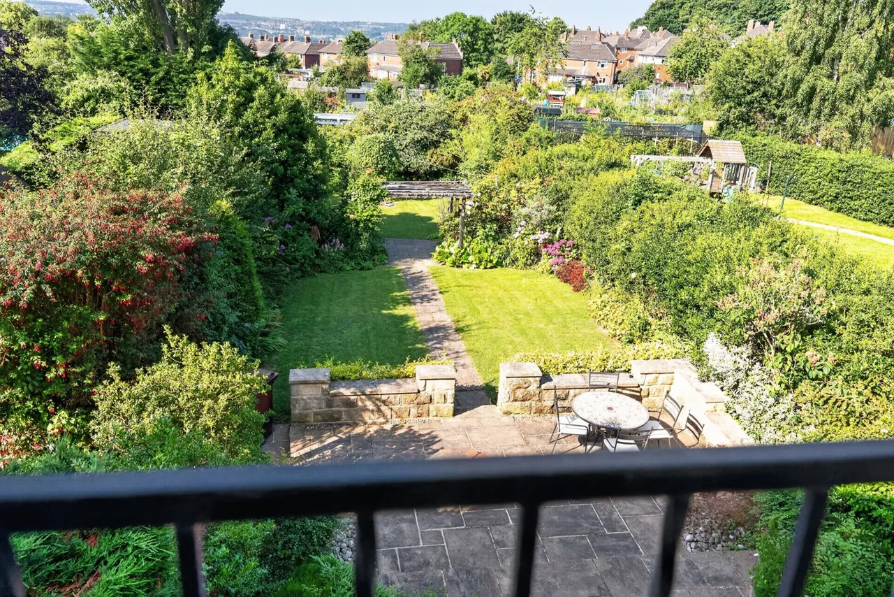 Broadgate Lane, Horsforth, LS18, photo 27