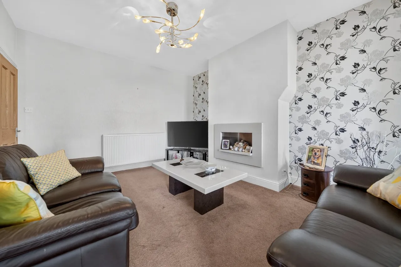 Broadgate Lane, Horsforth, LS18, photo 12