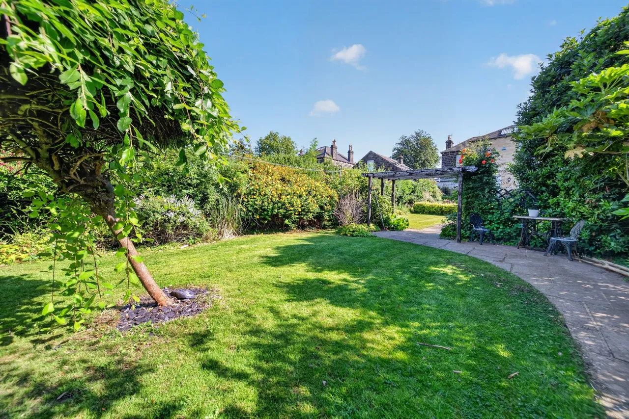 Broadgate Lane, Horsforth, LS18, photo 25
