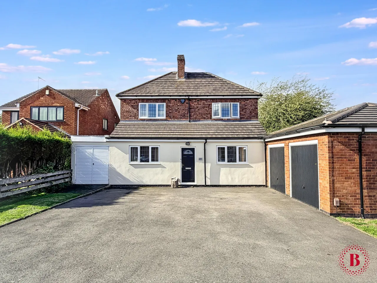 4 bed house for sale, Tamworth Road, Kettlebrook, B77