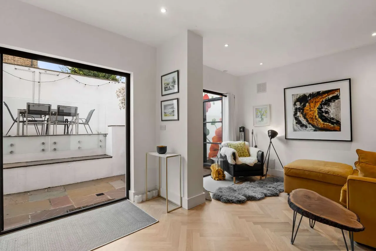 St. John's Hill, London, SW11 1SH, photo 6